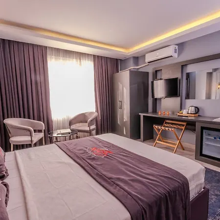 Ruby Hotel-3